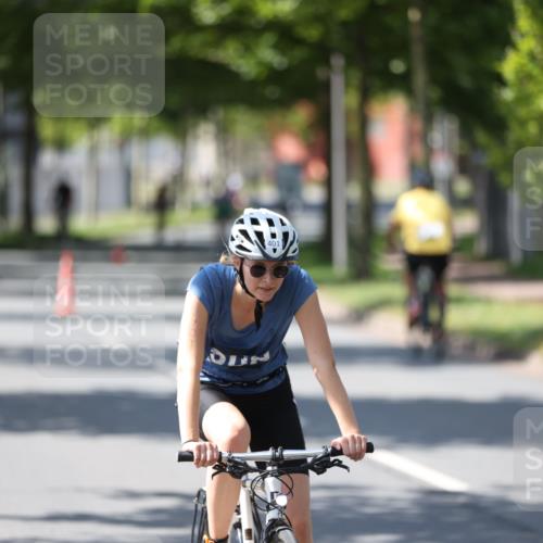 10.08.2025 - GEWOBA Citytriathlon Bremen Yannick Fuchs http://msf.ph/oto/8565525 10.08.2025 14:49:24 Radfahren 286, 373, 401, 461, 491 meine-sportfotos.de