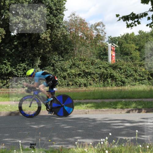 10.08.2025 - GEWOBA Citytriathlon Bremen Yannick Fuchs http://msf.ph/oto/8565526 10.08.2025 12:08:00 Radfahren 574, 609, 660, 696, 698, 723 meine-sportfotos.de