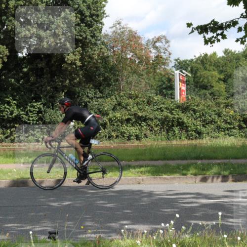 10.08.2025 - GEWOBA Citytriathlon Bremen Yannick Fuchs http://msf.ph/oto/8565529 10.08.2025 12:08:02 Radfahren 574, 609, 660, 696, 698 meine-sportfotos.de