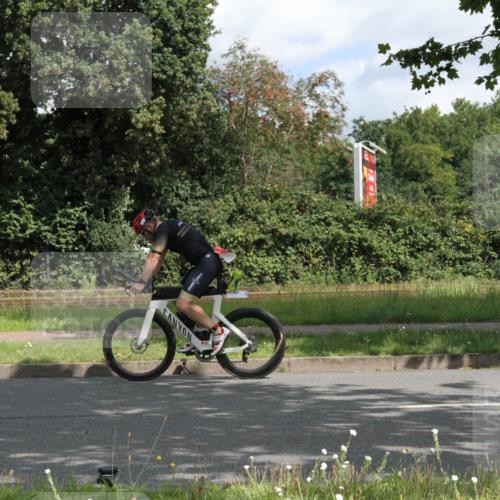 10.08.2025 - GEWOBA Citytriathlon Bremen Yannick Fuchs http://msf.ph/oto/8565550 10.08.2025 12:08:24 Radfahren 595, 597, 603, 661, 672, 737 meine-sportfotos.de
