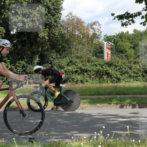 10.08.2025 - GEWOBA Citytriathlon Bremen Yannick Fuchs http://msf.ph/oto/8565553 10.08.2025 12:08:25 Radfahren 595, 597, 603, 661, 672, 737 meine-sportfotos.de