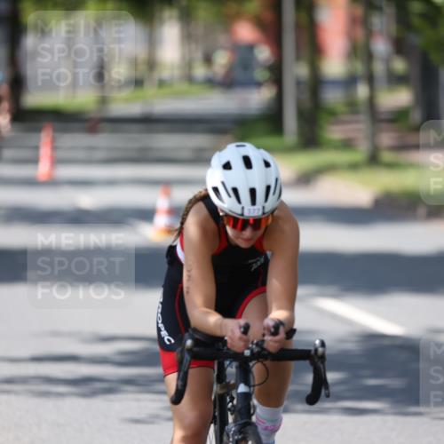 10.08.2025 - GEWOBA Citytriathlon Bremen Yannick Fuchs http://msf.ph/oto/8565555 10.08.2025 14:49:38 Radfahren 6, 169, 286, 305, 328, 377, 402, 407, 429, 461, 466, 491, 517 meine-sportfotos.de