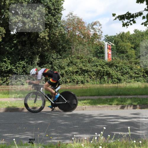 10.08.2025 - GEWOBA Citytriathlon Bremen Yannick Fuchs http://msf.ph/oto/8565556 10.08.2025 12:08:26 Radfahren 595, 597, 603, 661, 672, 737 meine-sportfotos.de