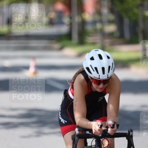 10.08.2025 - GEWOBA Citytriathlon Bremen Yannick Fuchs http://msf.ph/oto/8565557 10.08.2025 14:49:38 Radfahren 6, 169, 286, 305, 328, 377, 402, 407, 429, 461, 466, 491, 517 meine-sportfotos.de
