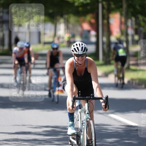 10.08.2025 - GEWOBA Citytriathlon Bremen Yannick Fuchs http://msf.ph/oto/8565563 10.08.2025 14:49:40 Radfahren 6, 169, 286, 305, 328, 377, 402, 407, 429, 461, 466, 491, 517 meine-sportfotos.de