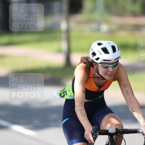 10.08.2025 - GEWOBA Citytriathlon Bremen Yannick Fuchs http://msf.ph/oto/8565582 10.08.2025 14:49:43 Radfahren 6, 169, 193, 286, 305, 328, 377, 402, 407, 429, 461, 466, 491, 509, 517 meine-sportfotos.de