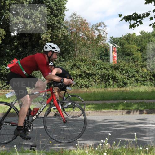 10.08.2025 - GEWOBA Citytriathlon Bremen Yannick Fuchs http://msf.ph/oto/8565586 10.08.2025 12:08:40 Radfahren 597, 603, 608, 672, 677, 737, 797, 850, 883 meine-sportfotos.de