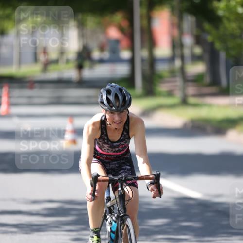 10.08.2025 - GEWOBA Citytriathlon Bremen Yannick Fuchs http://msf.ph/oto/8565594 10.08.2025 14:49:45 Radfahren 6, 169, 193, 305, 328, 377, 402, 407, 429, 461, 466, 491, 509, 517 meine-sportfotos.de