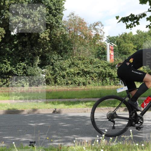 10.08.2025 - GEWOBA Citytriathlon Bremen Yannick Fuchs http://msf.ph/oto/8565600 10.08.2025 12:08:53 Radfahren 619, 677, 684, 727, 850, 883 meine-sportfotos.de