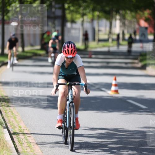 10.08.2025 - GEWOBA Citytriathlon Bremen Yannick Fuchs http://msf.ph/oto/8565601 10.08.2025 14:49:46 Radfahren 6, 169, 193, 305, 328, 377, 402, 407, 429, 461, 466, 491, 509, 517 meine-sportfotos.de