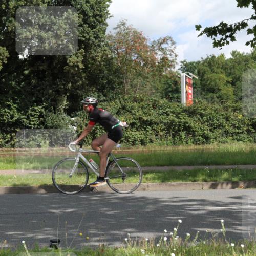 10.08.2025 - GEWOBA Citytriathlon Bremen Yannick Fuchs http://msf.ph/oto/8565603 10.08.2025 12:08:54 Radfahren 619, 677, 684, 727, 850, 883 meine-sportfotos.de