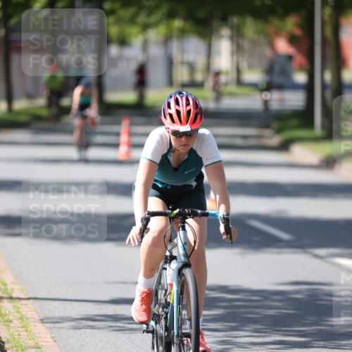 10.08.2025 - GEWOBA Citytriathlon Bremen Yannick Fuchs http://msf.ph/oto/8565604 10.08.2025 14:49:47 Radfahren 6, 169, 193, 305, 322, 328, 377, 402, 407, 429, 461, 466, 509, 517 meine-sportfotos.de