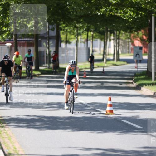 10.08.2025 - GEWOBA Citytriathlon Bremen Yannick Fuchs http://msf.ph/oto/8565611 10.08.2025 14:49:48 Radfahren 6, 169, 193, 305, 322, 328, 377, 402, 407, 429, 461, 466, 509, 517 meine-sportfotos.de