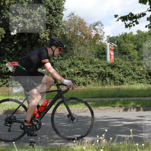 10.08.2025 - GEWOBA Citytriathlon Bremen Yannick Fuchs http://msf.ph/oto/8565615 10.08.2025 12:09:05 Radfahren 619, 684, 727, 731, 779, 850, 871, 890, 896 meine-sportfotos.de