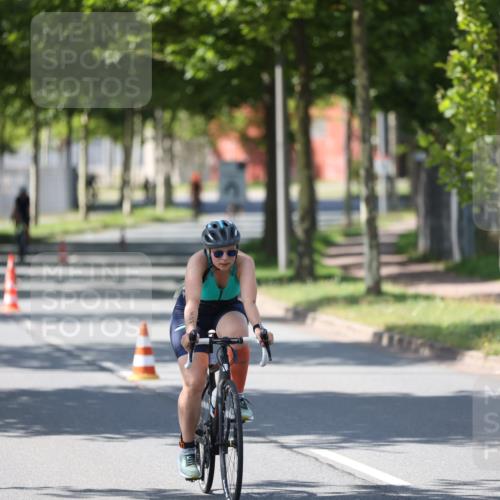 10.08.2025 - GEWOBA Citytriathlon Bremen Yannick Fuchs http://msf.ph/oto/8565616 10.08.2025 14:49:50 Radfahren 6, 169, 193, 293, 305, 322, 328, 377, 402, 407, 429, 466, 509, 517 meine-sportfotos.de