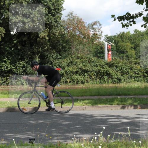 10.08.2025 - GEWOBA Citytriathlon Bremen Yannick Fuchs http://msf.ph/oto/8565618 10.08.2025 12:09:08 Radfahren 727, 731, 779, 837, 871, 890, 896 meine-sportfotos.de