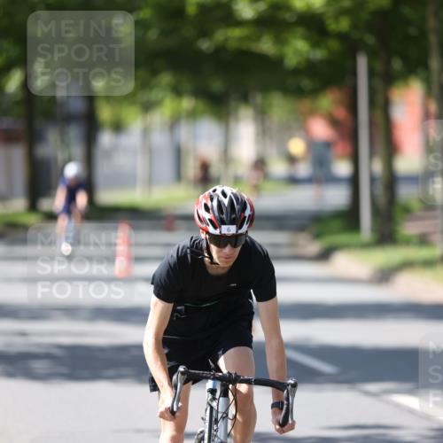 10.08.2025 - GEWOBA Citytriathlon Bremen Yannick Fuchs http://msf.ph/oto/8565631 10.08.2025 14:49:53 Radfahren 6, 120, 169, 193, 293, 305, 322, 402, 407, 429, 466, 509, 517 meine-sportfotos.de