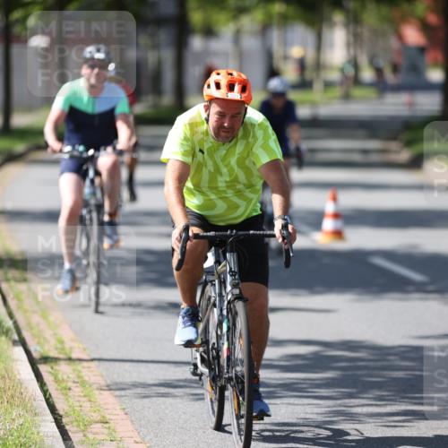 10.08.2025 - GEWOBA Citytriathlon Bremen Yannick Fuchs http://msf.ph/oto/8565632 10.08.2025 14:49:55 Radfahren 6, 120, 169, 193, 293, 305, 322, 400, 407, 466, 509, 517 meine-sportfotos.de