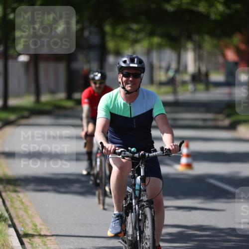 10.08.2025 - GEWOBA Citytriathlon Bremen Yannick Fuchs http://msf.ph/oto/8565641 10.08.2025 14:49:57 Radfahren 120, 169, 193, 293, 305, 322, 356, 400, 407, 509 meine-sportfotos.de