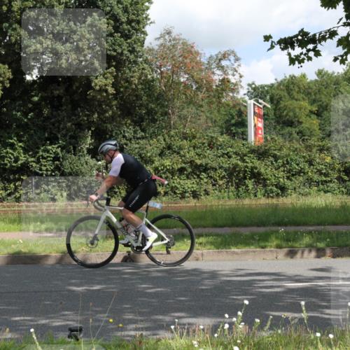 10.08.2025 - GEWOBA Citytriathlon Bremen Yannick Fuchs http://msf.ph/oto/8565645 10.08.2025 12:09:28 Radfahren 611, 633, 674, 814, 837, 880, 890, 896 meine-sportfotos.de