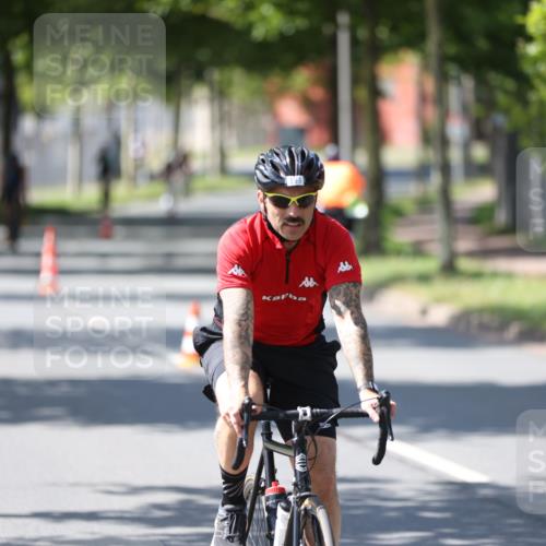 10.08.2025 - GEWOBA Citytriathlon Bremen Yannick Fuchs http://msf.ph/oto/8565649 10.08.2025 14:49:58 Radfahren 120, 169, 193, 293, 305, 322, 356, 400, 407, 509 meine-sportfotos.de