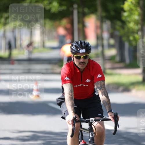 10.08.2025 - GEWOBA Citytriathlon Bremen Yannick Fuchs http://msf.ph/oto/8565651 10.08.2025 14:49:58 Radfahren 120, 169, 193, 293, 305, 322, 356, 400, 407, 509 meine-sportfotos.de