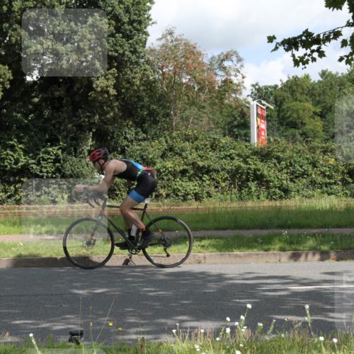 10.08.2025 - GEWOBA Citytriathlon Bremen Yannick Fuchs http://msf.ph/oto/8565653 10.08.2025 12:09:40 Radfahren 633, 674, 688, 697, 703, 814, 849 meine-sportfotos.de