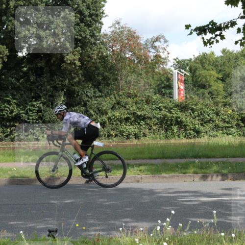 10.08.2025 - GEWOBA Citytriathlon Bremen Yannick Fuchs http://msf.ph/oto/8565660 10.08.2025 12:09:44 Radfahren 586, 674, 688, 697, 703, 732, 830, 849 meine-sportfotos.de