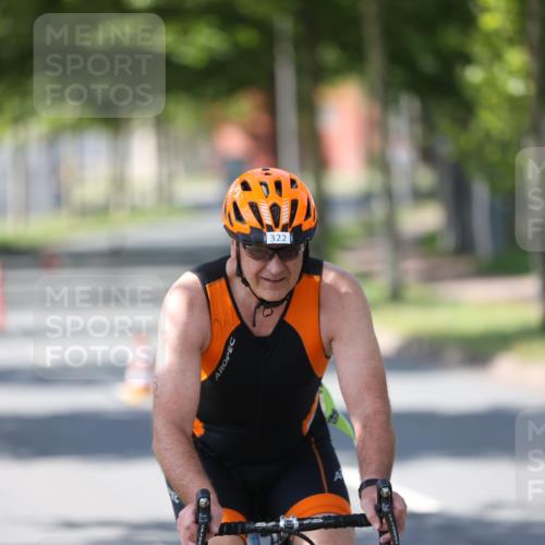 10.08.2025 - GEWOBA Citytriathlon Bremen Yannick Fuchs http://msf.ph/oto/8565668 10.08.2025 14:50:07 Radfahren 120, 293, 322, 352, 356, 400, 410, 509 meine-sportfotos.de