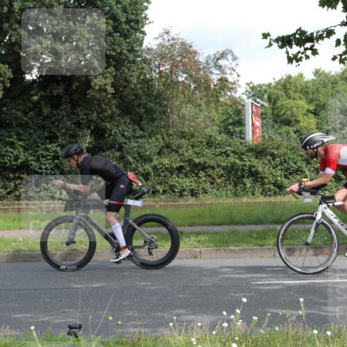 10.08.2025 - GEWOBA Citytriathlon Bremen Yannick Fuchs http://msf.ph/oto/8565670 10.08.2025 12:09:45 Radfahren 586, 628, 674, 688, 697, 703, 732, 830, 849 meine-sportfotos.de