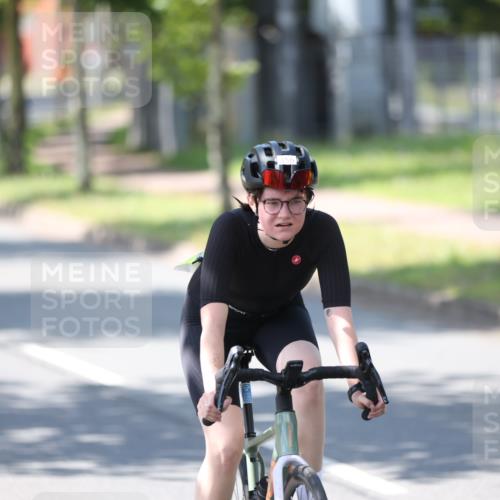 10.08.2025 - GEWOBA Citytriathlon Bremen Yannick Fuchs http://msf.ph/oto/8565675 10.08.2025 14:50:11 Radfahren 120, 293, 322, 352, 356, 400, 410 meine-sportfotos.de