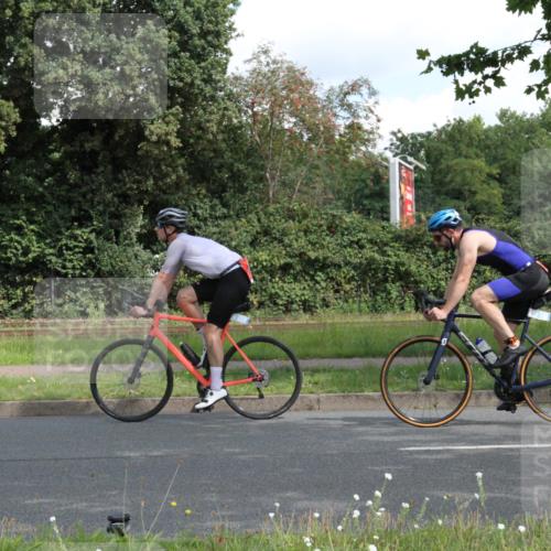 10.08.2025 - GEWOBA Citytriathlon Bremen Yannick Fuchs http://msf.ph/oto/8565692 10.08.2025 12:09:53 Radfahren 586, 607, 628, 688, 697, 703, 732, 830, 849 meine-sportfotos.de
