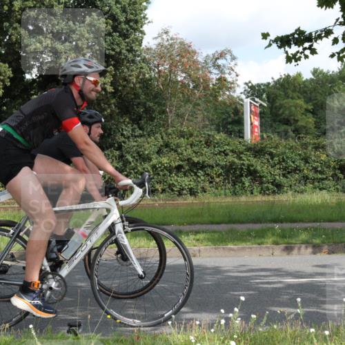 10.08.2025 - GEWOBA Citytriathlon Bremen Yannick Fuchs http://msf.ph/oto/8565702 10.08.2025 12:09:55 Radfahren 586, 607, 628, 688, 697, 732, 830, 849 meine-sportfotos.de