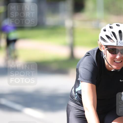10.08.2025 - GEWOBA Citytriathlon Bremen Yannick Fuchs http://msf.ph/oto/8565703 10.08.2025 14:50:29 Radfahren 231, 416, 504 meine-sportfotos.de