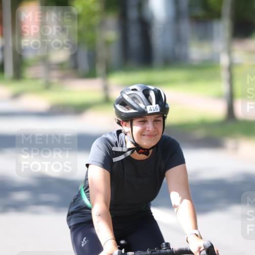 10.08.2025 - GEWOBA Citytriathlon Bremen Yannick Fuchs http://msf.ph/oto/8565714 10.08.2025 14:50:38 Radfahren 231, 416, 504 meine-sportfotos.de