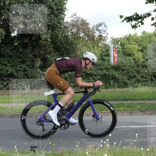 10.08.2025 - GEWOBA Citytriathlon Bremen Yannick Fuchs http://msf.ph/oto/8565727 10.08.2025 12:10:09 Radfahren 607, 628, 710, 830, 1024 meine-sportfotos.de