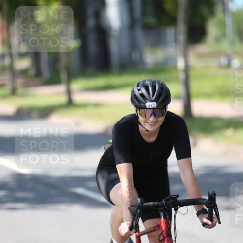 10.08.2025 - GEWOBA Citytriathlon Bremen Yannick Fuchs http://msf.ph/oto/8565740 10.08.2025 14:51:12 Radfahren 338, 379, 399, 411, 470, 492, 494 meine-sportfotos.de
