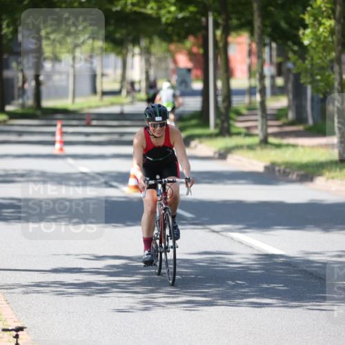 10.08.2025 - GEWOBA Citytriathlon Bremen Yannick Fuchs http://msf.ph/oto/8565743 10.08.2025 14:51:14 Radfahren 212, 338, 379, 399, 411, 470, 492, 494 meine-sportfotos.de