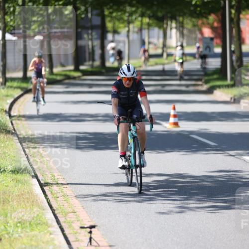 10.08.2025 - GEWOBA Citytriathlon Bremen Yannick Fuchs http://msf.ph/oto/8565751 10.08.2025 14:51:17 Radfahren 212, 338, 379, 399, 411, 468, 470, 492, 494 meine-sportfotos.de