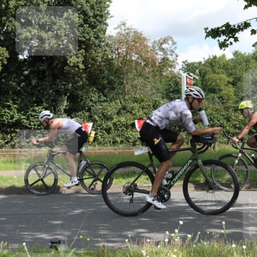 10.08.2025 - GEWOBA Citytriathlon Bremen Yannick Fuchs http://msf.ph/oto/8565752 10.08.2025 12:10:31 Radfahren 629, 644, 647, 656, 710, 712, 722, 730, 755, 819, 889, 1014 meine-sportfotos.de