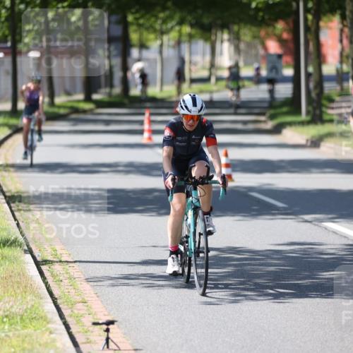 10.08.2025 - GEWOBA Citytriathlon Bremen Yannick Fuchs http://msf.ph/oto/8565753 10.08.2025 14:51:17 Radfahren 212, 338, 379, 399, 411, 468, 470, 492, 494 meine-sportfotos.de