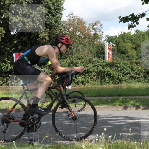 10.08.2025 - GEWOBA Citytriathlon Bremen Yannick Fuchs http://msf.ph/oto/8565755 10.08.2025 12:10:32 Radfahren 629, 644, 647, 656, 710, 712, 722, 730, 748, 755, 819, 889, 1014 meine-sportfotos.de
