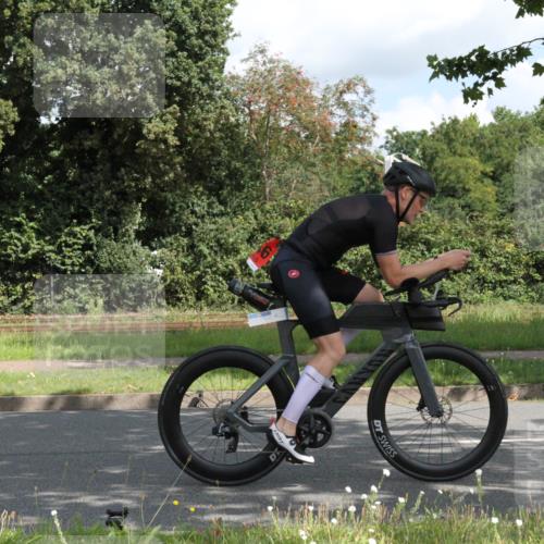 10.08.2025 - GEWOBA Citytriathlon Bremen Yannick Fuchs http://msf.ph/oto/8565760 10.08.2025 12:10:32 Radfahren 629, 644, 647, 656, 710, 712, 722, 730, 748, 755, 819, 889, 1014 meine-sportfotos.de