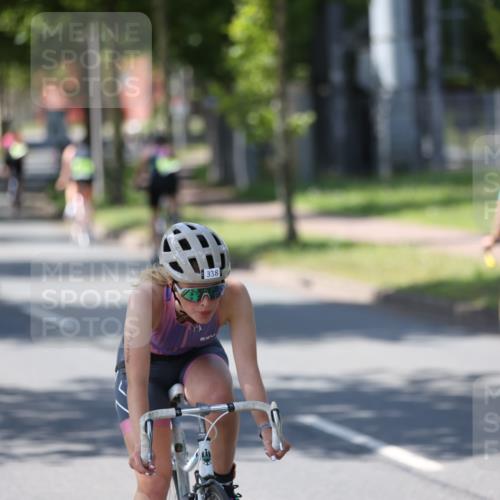 10.08.2025 - GEWOBA Citytriathlon Bremen Yannick Fuchs http://msf.ph/oto/8565767 10.08.2025 14:51:21 Radfahren 212, 338, 379, 399, 411, 468, 470, 492, 494 meine-sportfotos.de