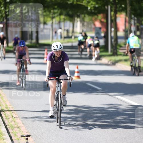 10.08.2025 - GEWOBA Citytriathlon Bremen Yannick Fuchs http://msf.ph/oto/8565770 10.08.2025 14:51:26 Radfahren 212, 338, 374, 399, 468, 492, 494 meine-sportfotos.de