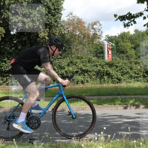 10.08.2025 - GEWOBA Citytriathlon Bremen Yannick Fuchs http://msf.ph/oto/8565773 10.08.2025 12:10:39 Radfahren 573, 622, 629, 644, 647, 651, 656, 659, 685, 712, 722, 730, 748, 755, 819, 889, 1014 meine-sportfotos.de