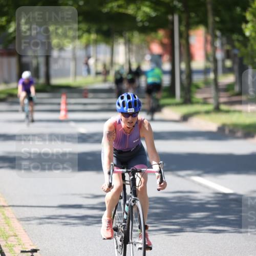 10.08.2025 - GEWOBA Citytriathlon Bremen Yannick Fuchs http://msf.ph/oto/8565775 10.08.2025 14:51:28 Radfahren 212, 338, 374, 399, 468, 492 meine-sportfotos.de