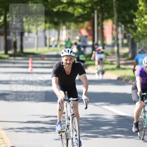 10.08.2025 - GEWOBA Citytriathlon Bremen Yannick Fuchs http://msf.ph/oto/8565785 10.08.2025 14:51:32 Radfahren 212, 237, 374, 399, 468, 492 meine-sportfotos.de