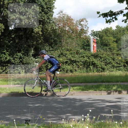 10.08.2025 - GEWOBA Citytriathlon Bremen Yannick Fuchs http://msf.ph/oto/8565792 10.08.2025 12:10:45 Radfahren 573, 622, 629, 644, 651, 656, 659, 685, 712, 716, 722, 730, 748, 755, 819, 898, 1014 meine-sportfotos.de