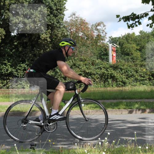 10.08.2025 - GEWOBA Citytriathlon Bremen Yannick Fuchs http://msf.ph/oto/8565800 10.08.2025 12:10:49 Radfahren 573, 622, 625, 629, 651, 656, 659, 685, 712, 716, 722, 748, 812, 819, 898 meine-sportfotos.de